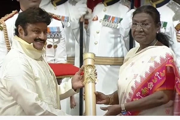 Nandamuri Balakrishna received the Padma Bhushan award from the President of India at a ceremony in Delhi.