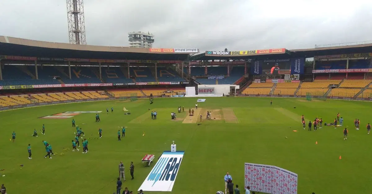In IPL 2025’s final league match, RCB faces Lucknow Super Giants aiming for a top-2 finish and a direct qualifier spot.