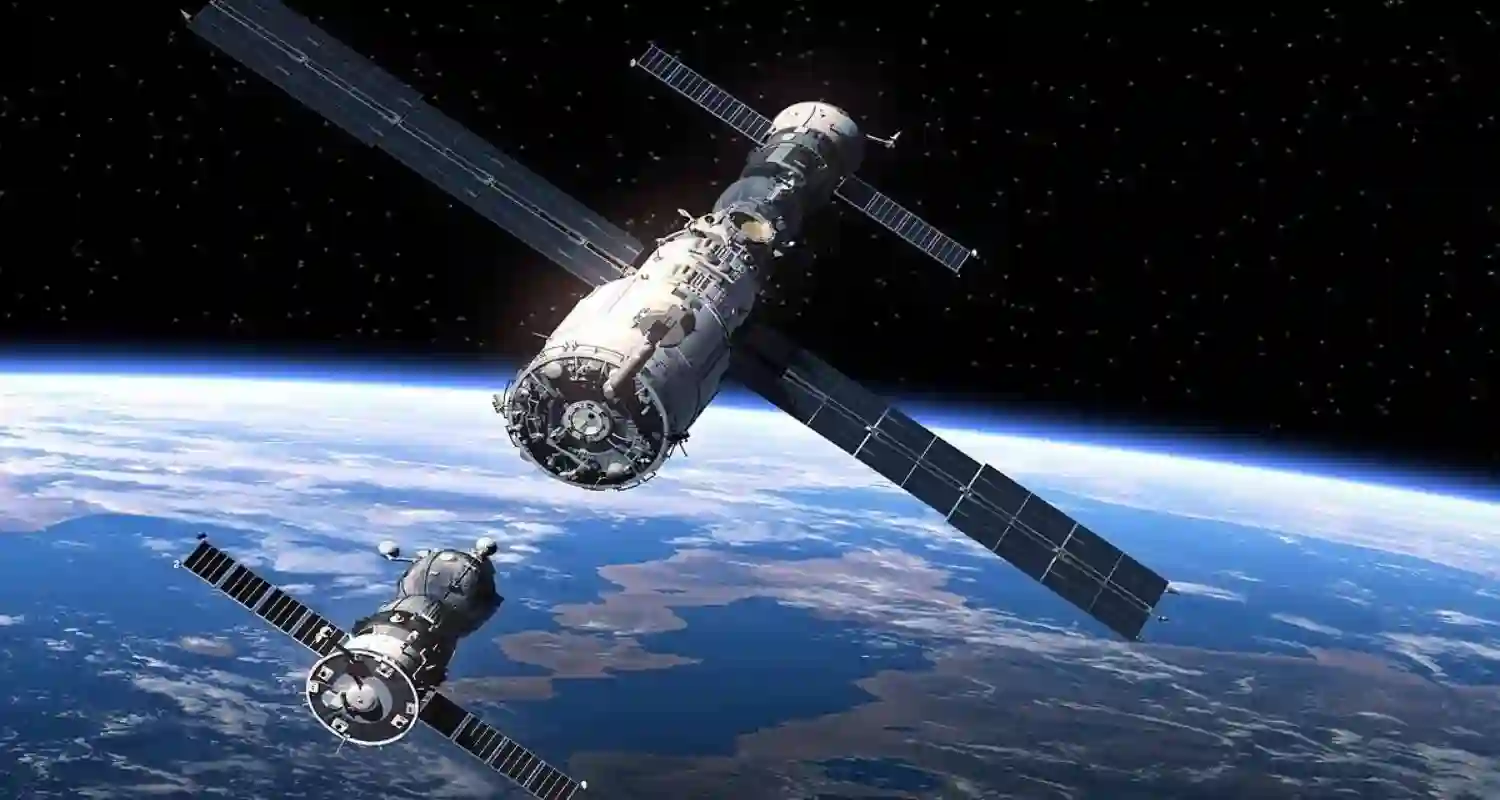 ISRO’s SPADEX mission succeeds in satellite dogfight maneuvers, autonomous docking and power transfer, making India the 4th nation with such space capability.