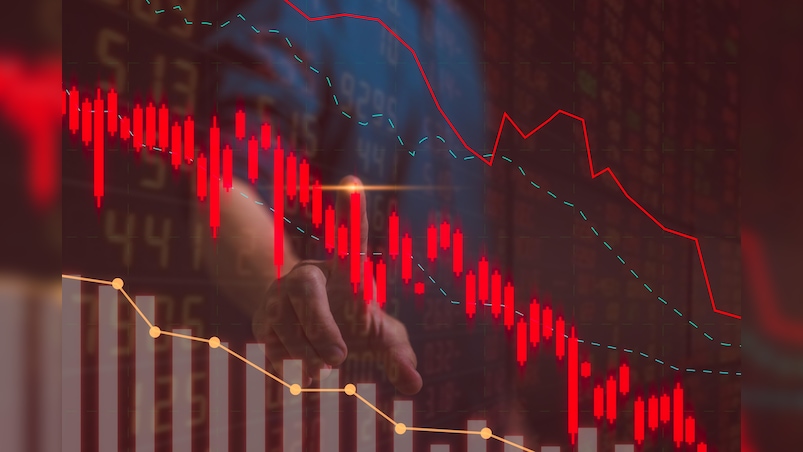Geopolitical tensions and Fed rate worries drag markets down. Sensex falls 138 pts, Nifty loses 41 pts despite recovery in auto, financials.