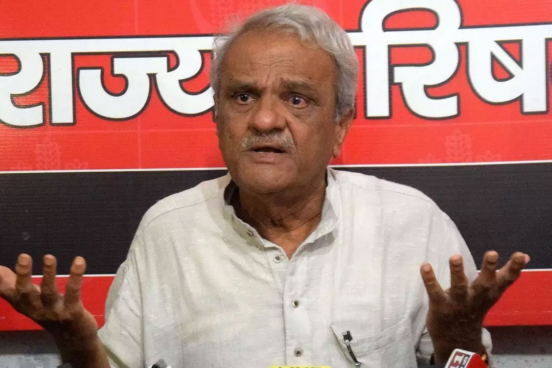 CPI backs Centre’s meeting with AP, Telangana CMs on water sharing. Narayana defends Revanth, says pending projects need priority.