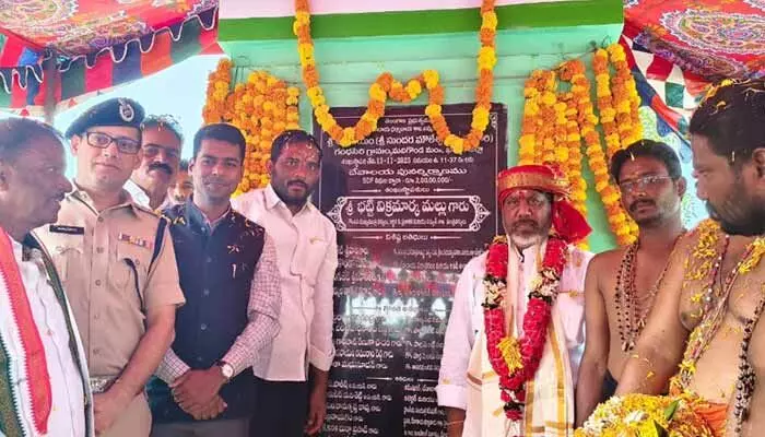 Dy. CM B. V. Vikramarka sanctions Rs. 2 crore for renovation of Sri Sundara Mouleshwara Temple in Gandhasiri village.