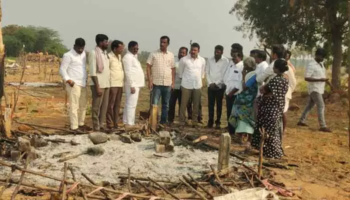 Former MLA Nomula Bhagat Kumar demanded strict action against Congress leaders over the burning of Dalit huts at Pothunuru.