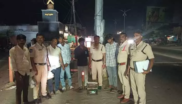 Mahbubabad police apprehended three youths transporting 500g of banned cannabis and registered a case for further investigation.