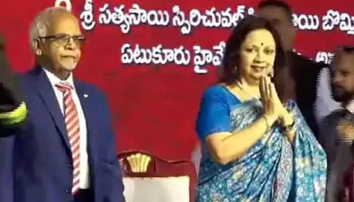 Second day of World Telugu Maha Sabha in Guntur continues with spectacular cultural programs; chief guests received grand welcome.