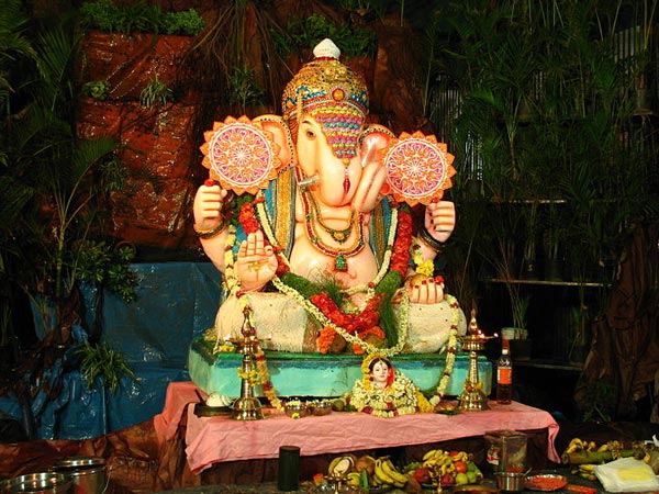 Follow Angaraka Chaturthi puja steps: worship Lord Ganesha with devotion to remove obstacles and attain peace and prosperity.